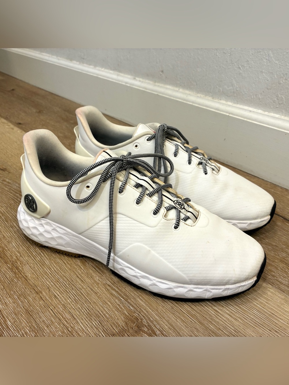 G/FORE MG4+ Spikeless White Golf Shoes Men’s Size US 11.5  EU 44.5